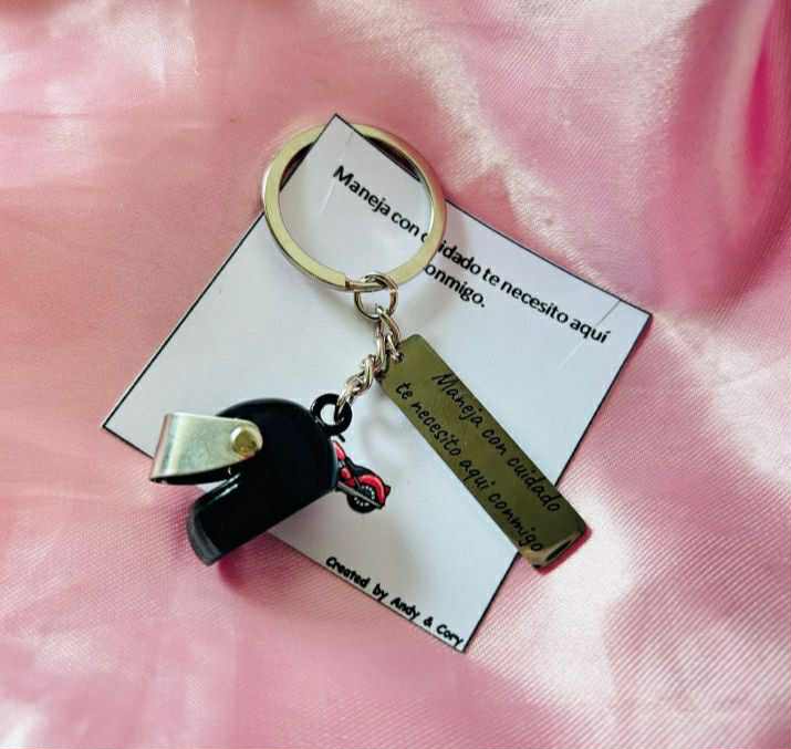 Llavero maneja con cuidado